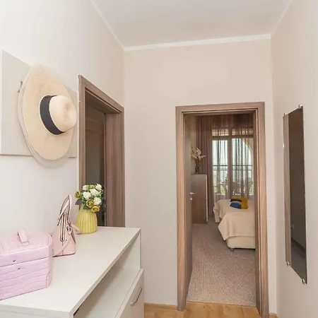 Burgas Residence 610 * بورغاس